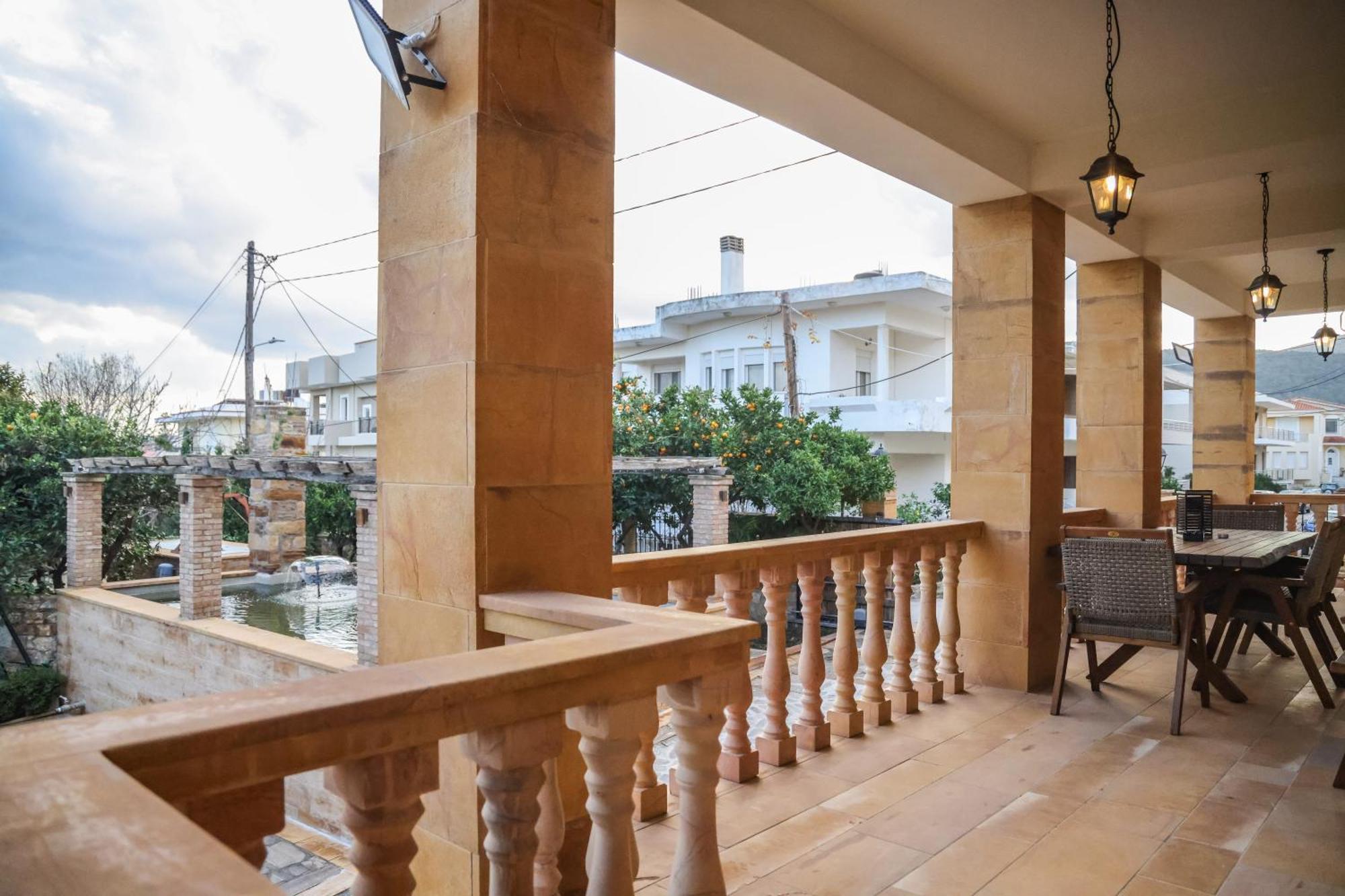 Archontiko Frideriki Luxury Apartments Chios Town Exterior photo