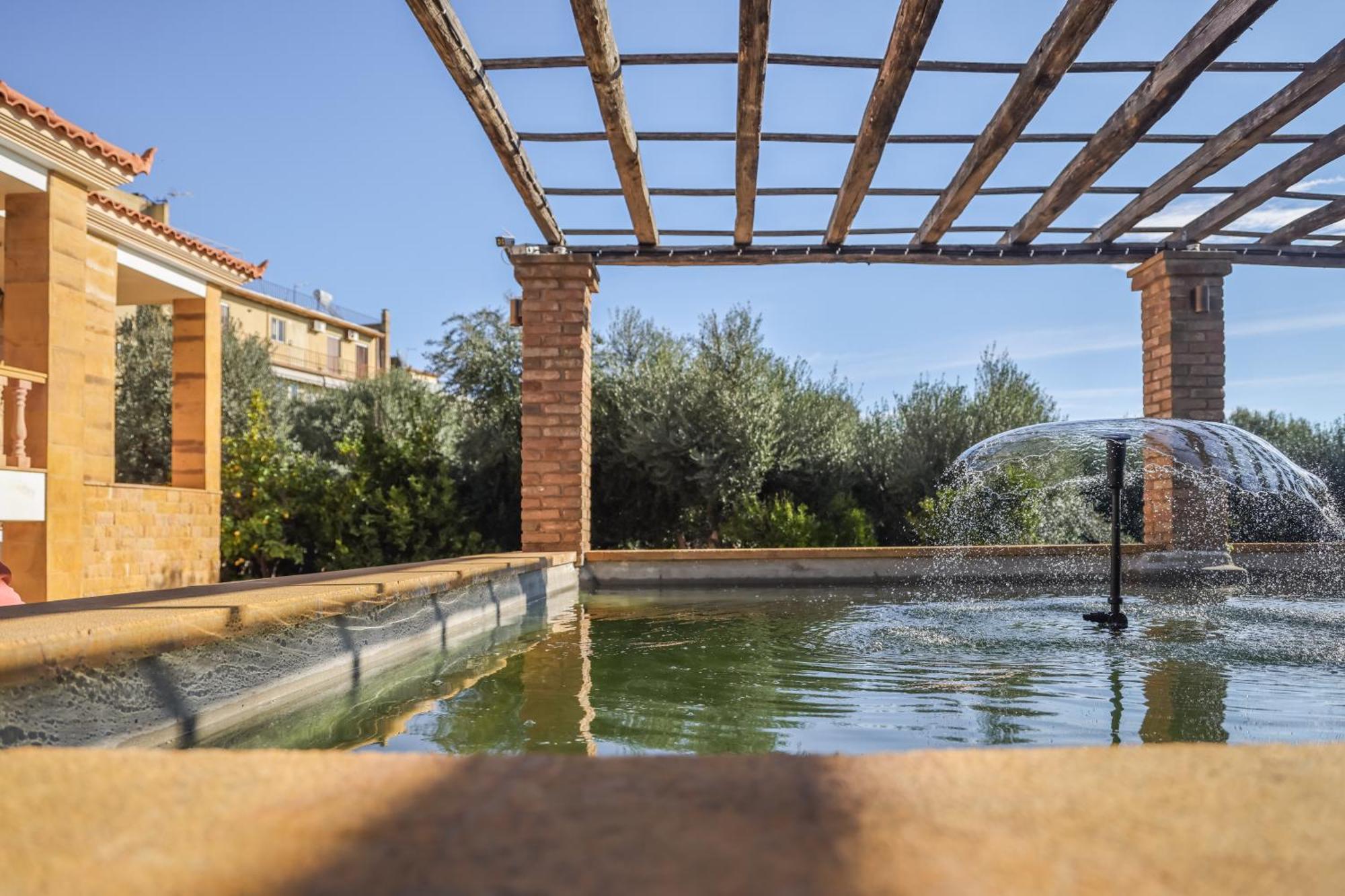 Archontiko Frideriki Luxury Apartments Chios Town Exterior photo
